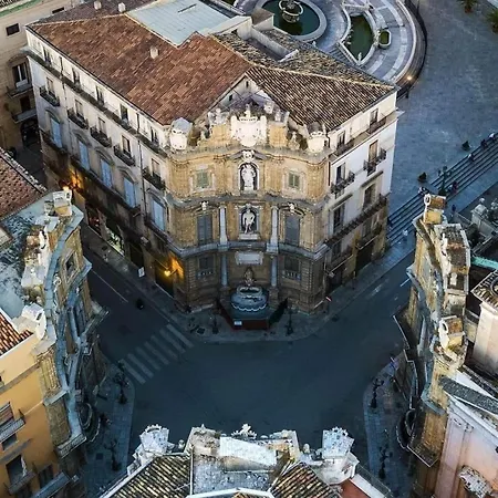Palazzo Caltagirone Apartment *